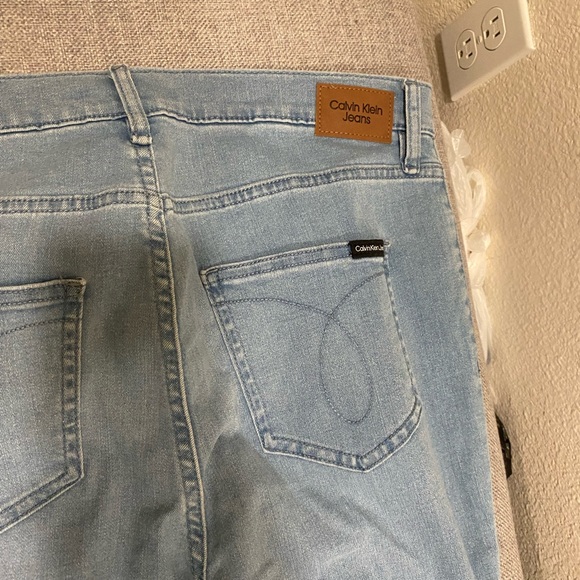 New Calvin Klein jeans 👖 - Picture 2 of 7